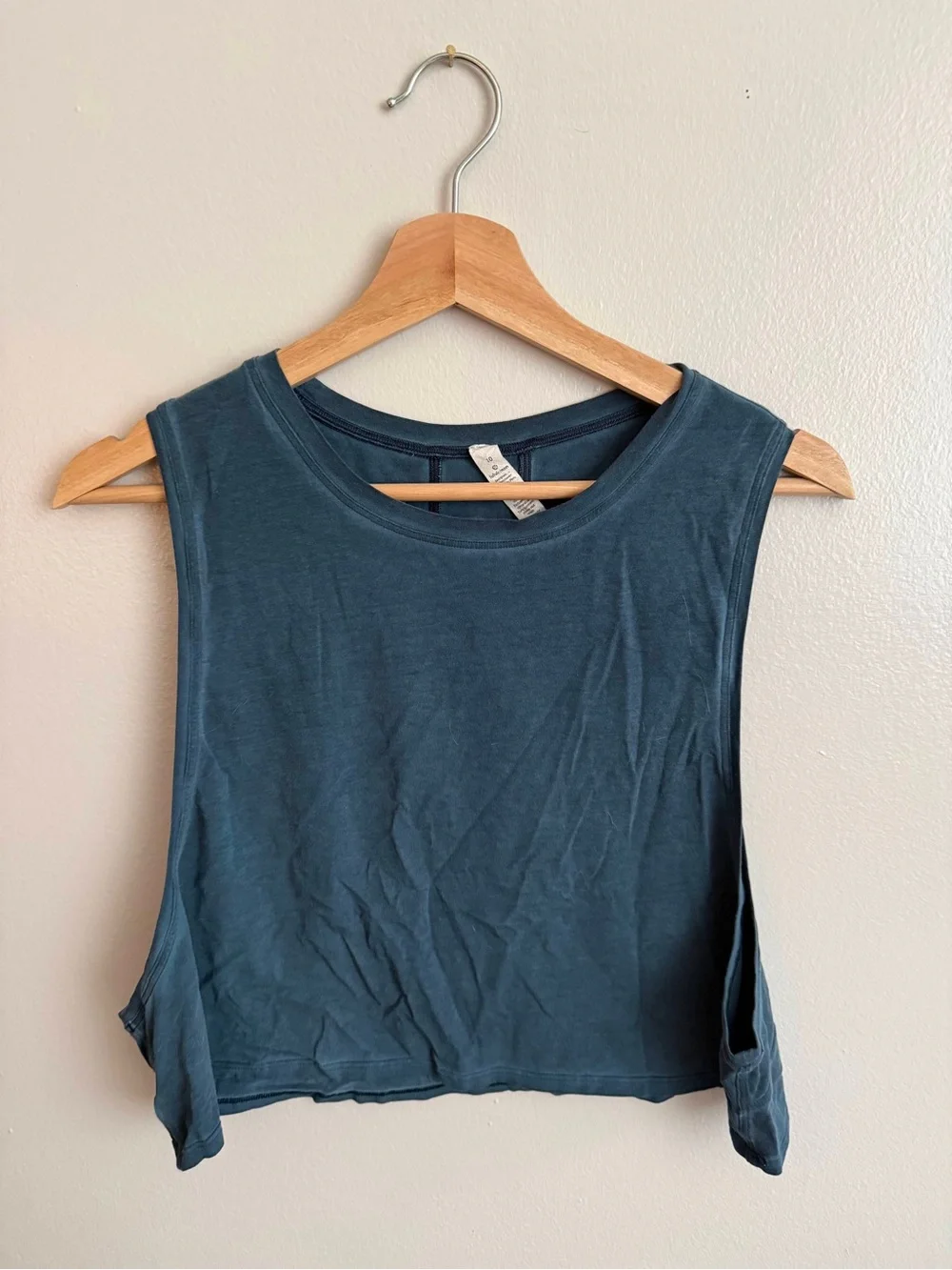 lululemon athletica Cropped Muscle Tank in Teal